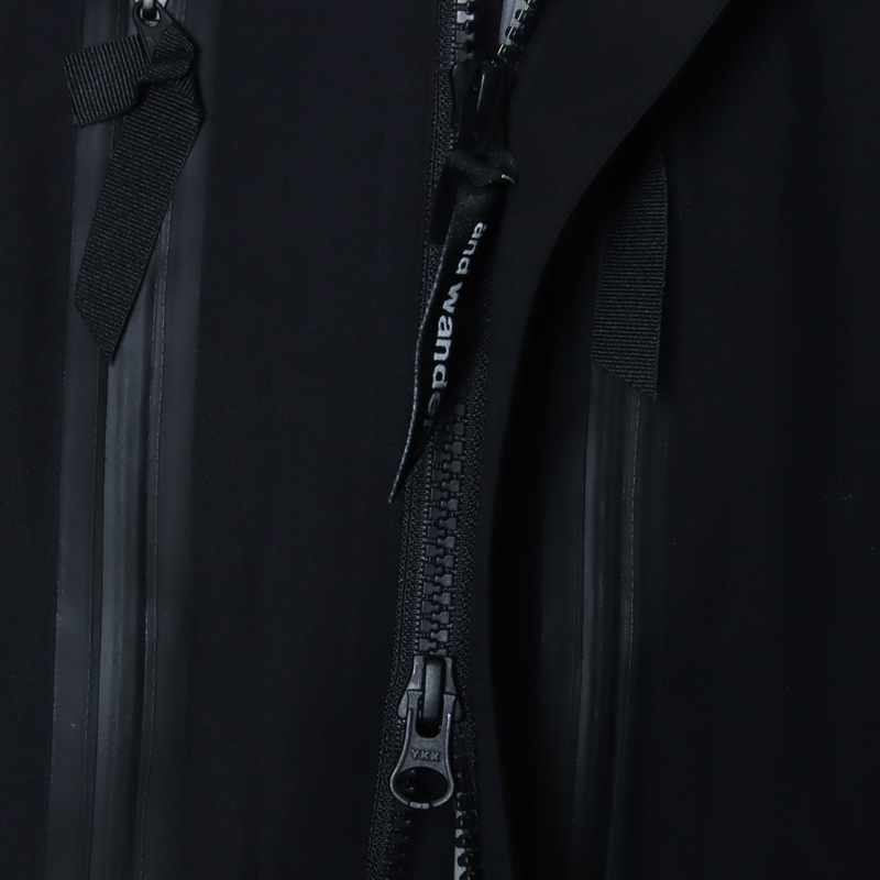 and wander(����ɥ�����) 2.5L hiker rain jacket