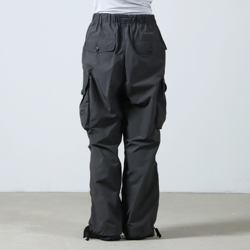 and wander(ɥ) 87 oversized cargo pants