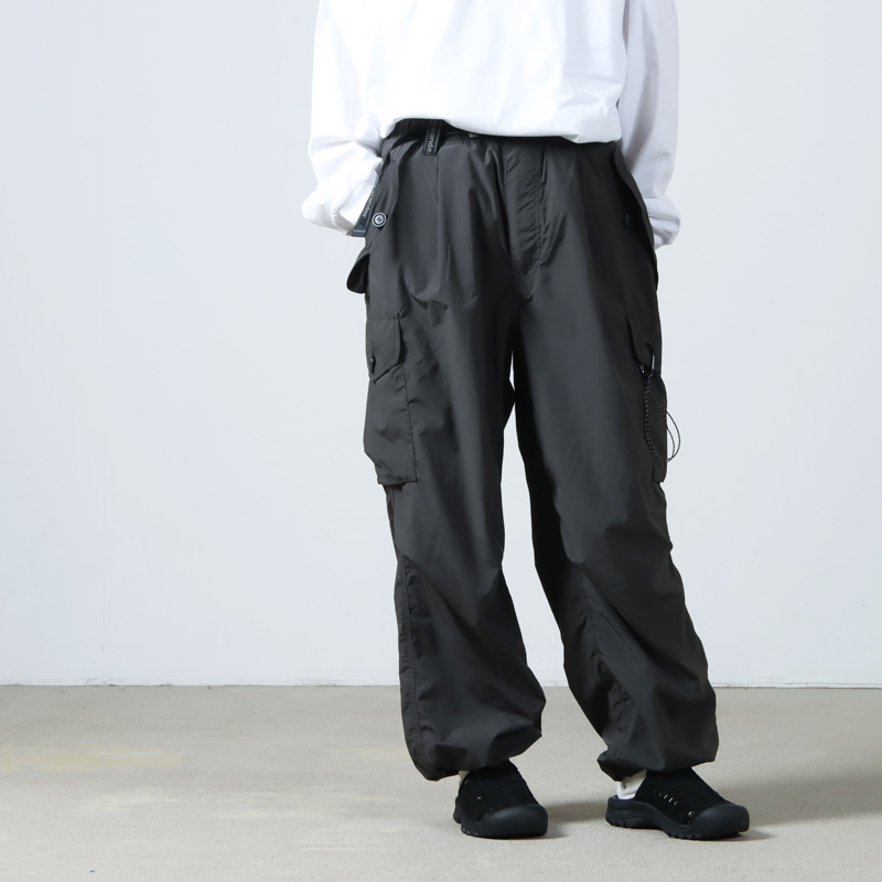 and wander(ɥ) 87 oversized cargo pants