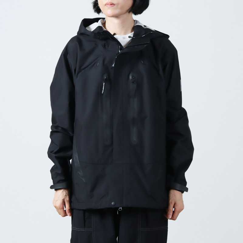 and wander(ɥ) 2.5L hiker rain jacket