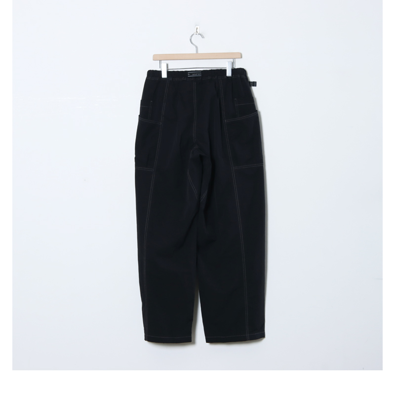 and wander(ɥ) crinkled nylon pants