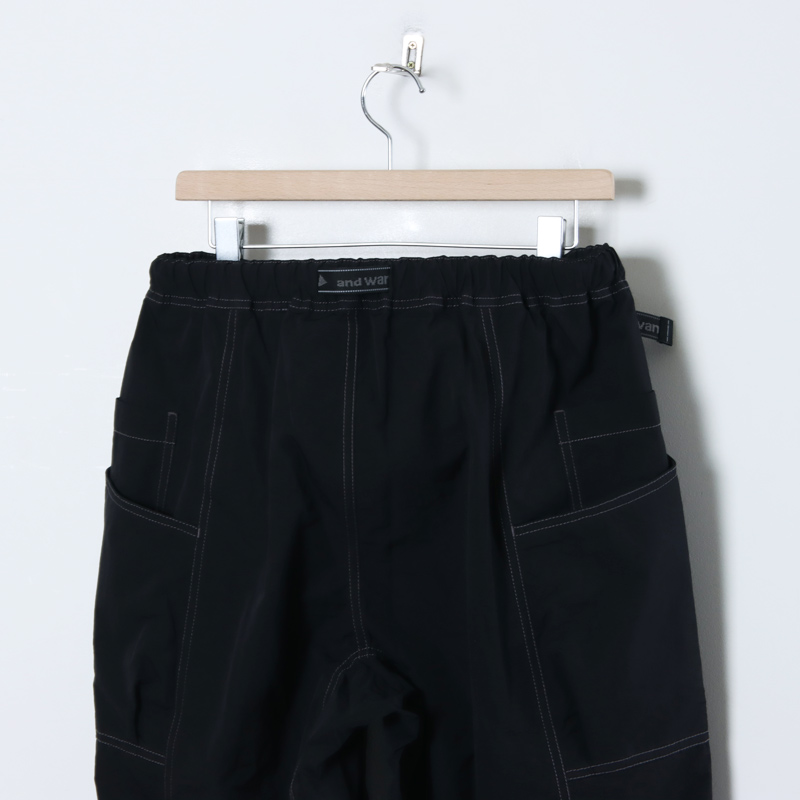 and wander(ɥ) crinkled nylon pants