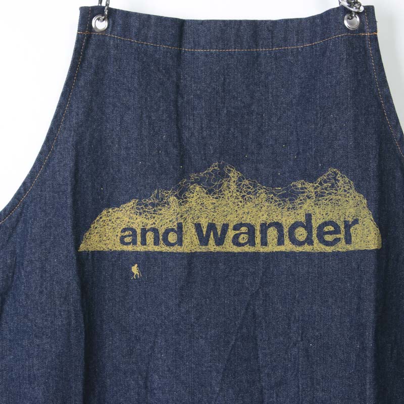 and wander (アンドワンダー) printed denim apron / プリンテッド