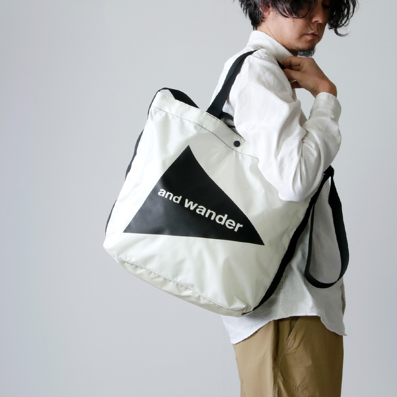 and wander (アンドワンダー) CORDURA big logo tote bag / コーデュラ 