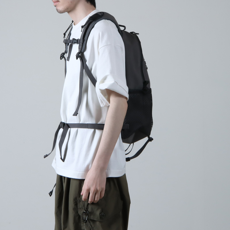 and wander(ɥ) PE/CO 20L daypack