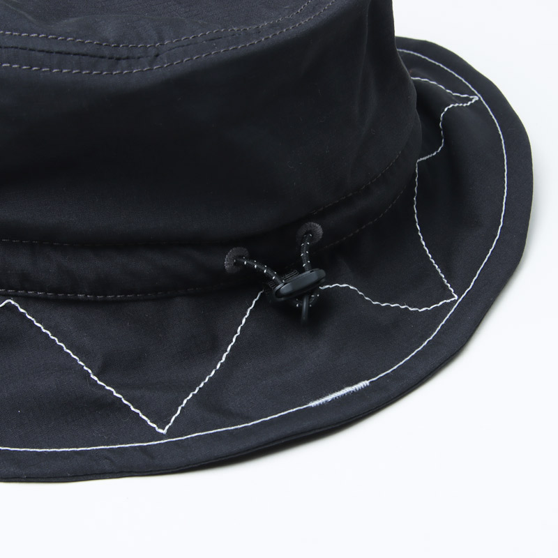 and wander(ɥ) gramicci zigzag stitch hat