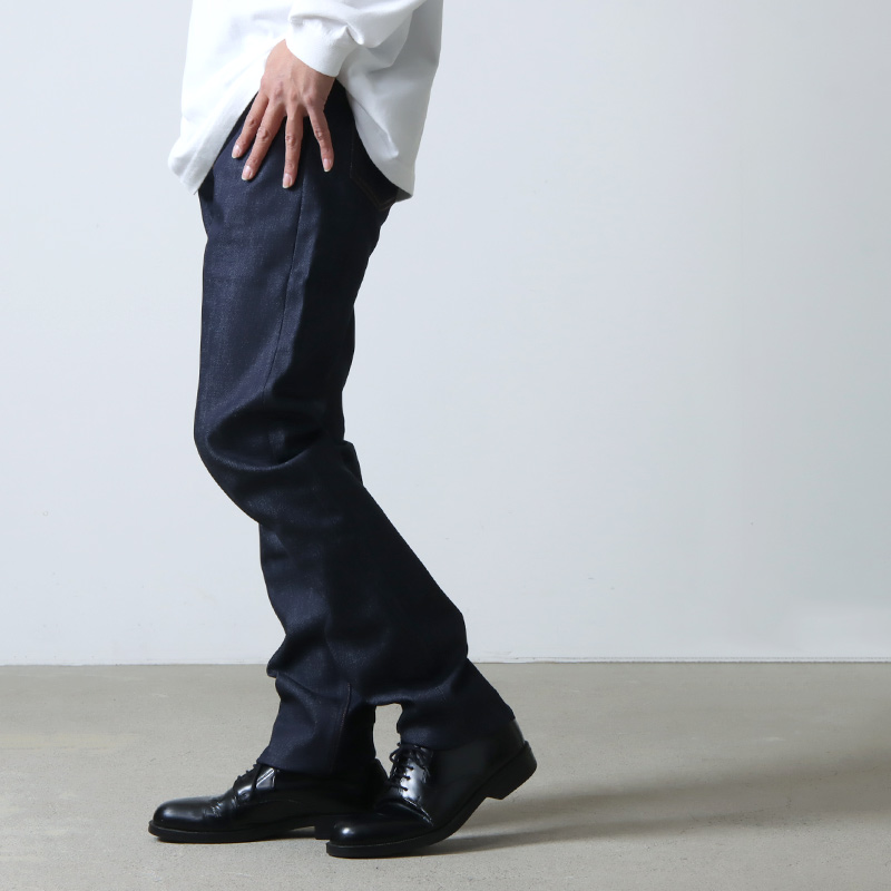 A.P.C.(ڡ) PETIT STANDARD