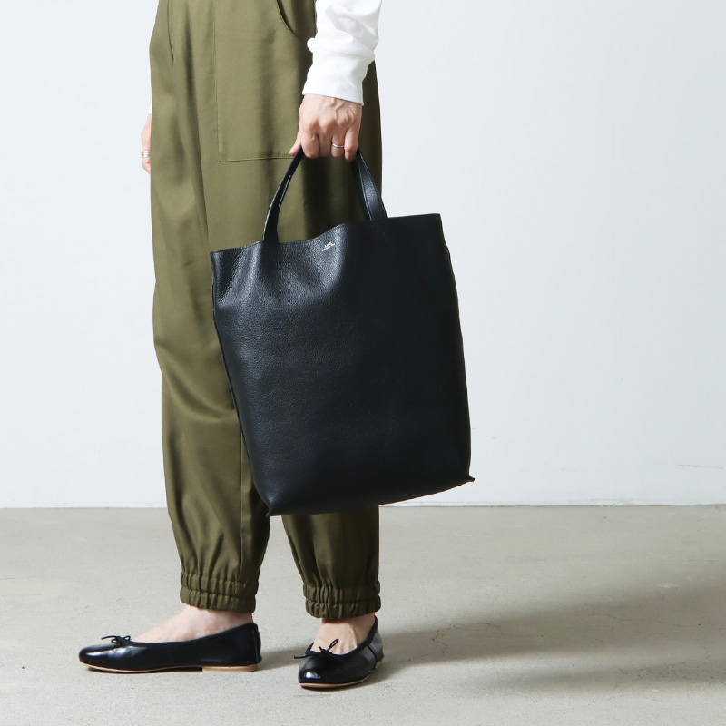 A.P.C.(ڡ) CABAS MAIKO MEDIUM
