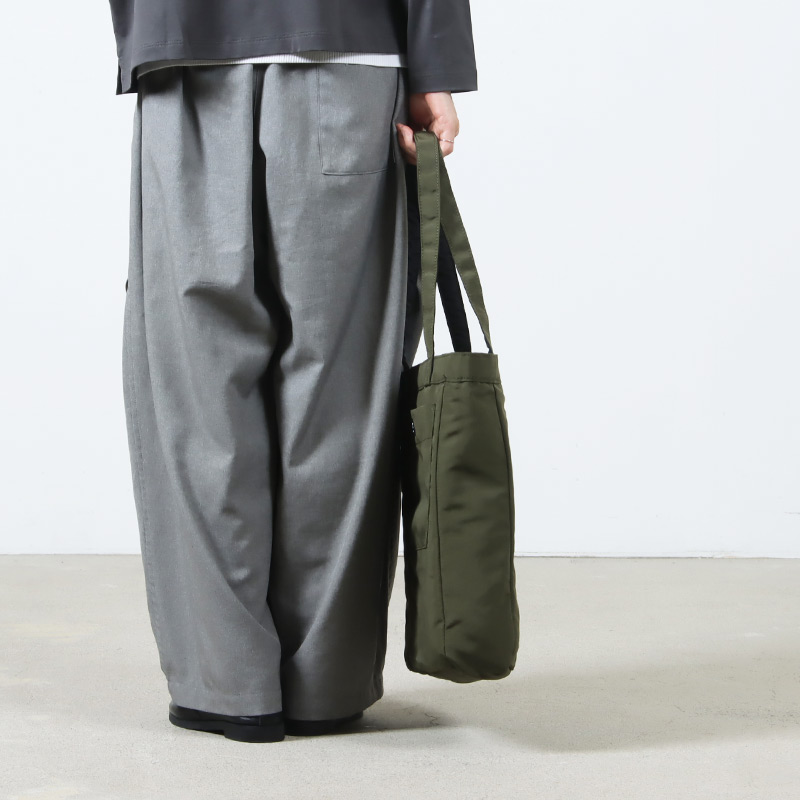 A.P.C.(ڡ) TOTE LOU REVERSIBLE