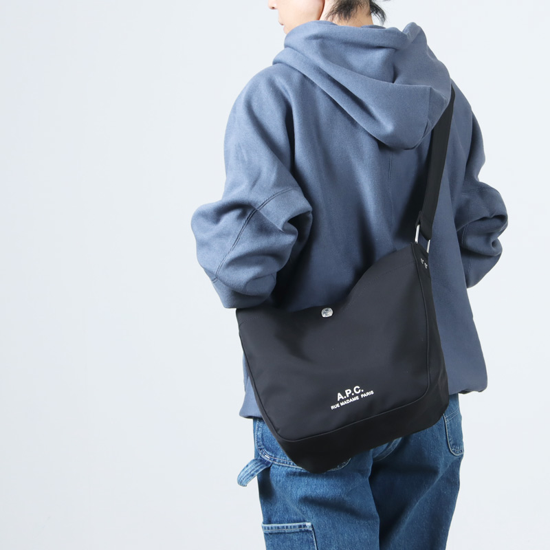 A.P.C.(ڡ) BESACE JOURNAL SMALL