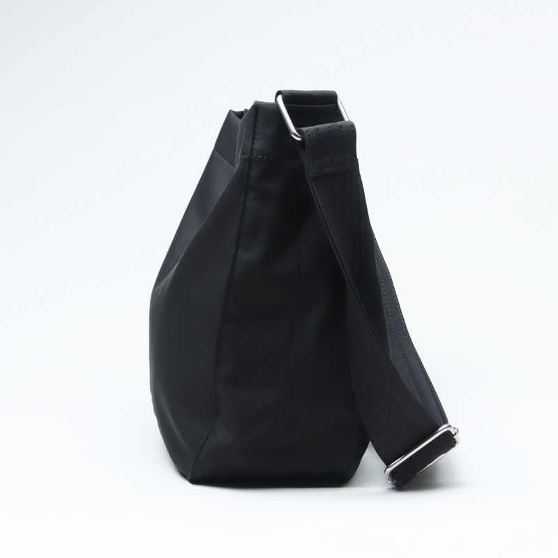 A.P.C.(ڡ) BESACE JOURNAL SMALL