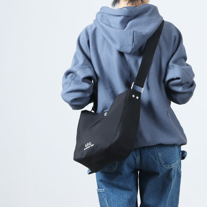 A.P.C.(ڡ) BESACE JOURNAL SMALL