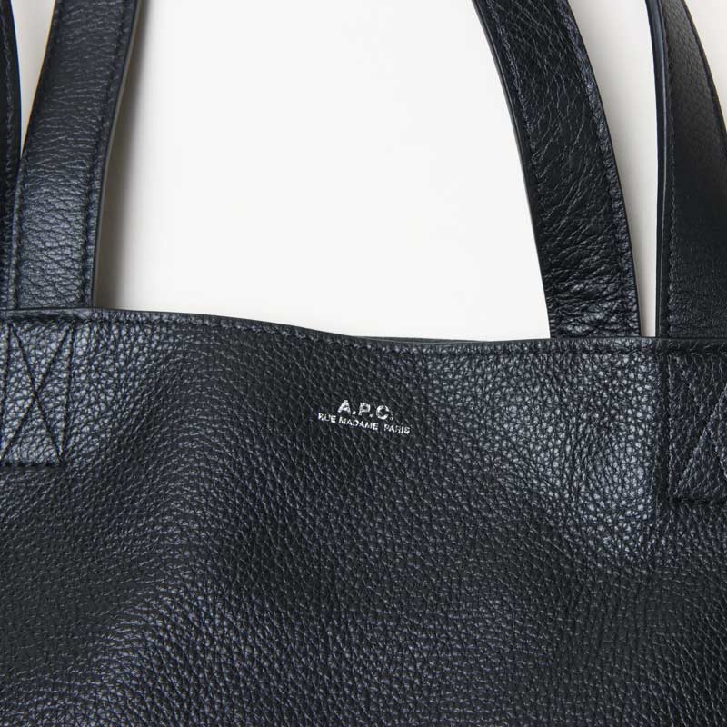 A.P.C.(ڡ) CABAS MAIKO