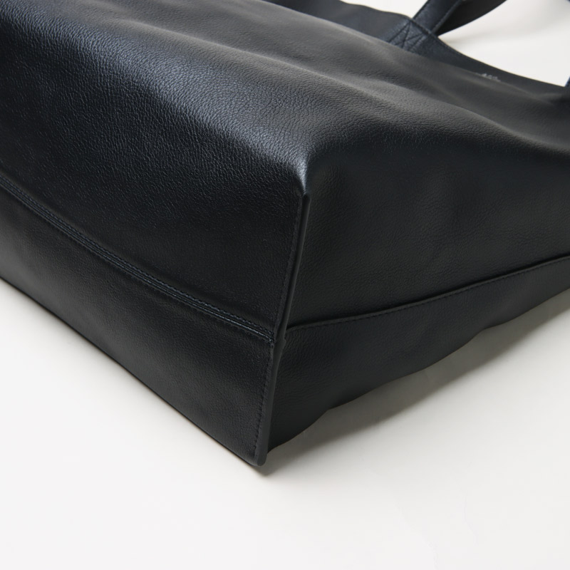 A.P.C.(ڡ) CABAS MAIKO