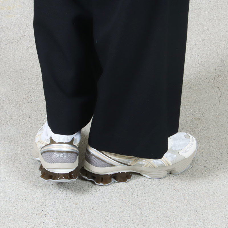 ASICS(å) GEL-KINETIC FLUENT
