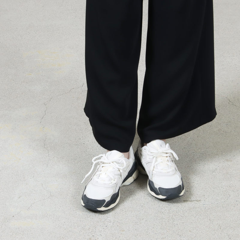 ASICS(å) GEL-NYC