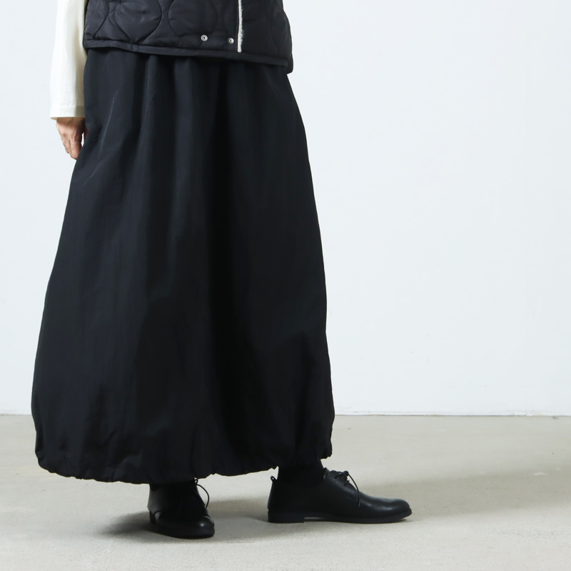 AXESQUIN() NYLON TAFFTA EASY SKIRT