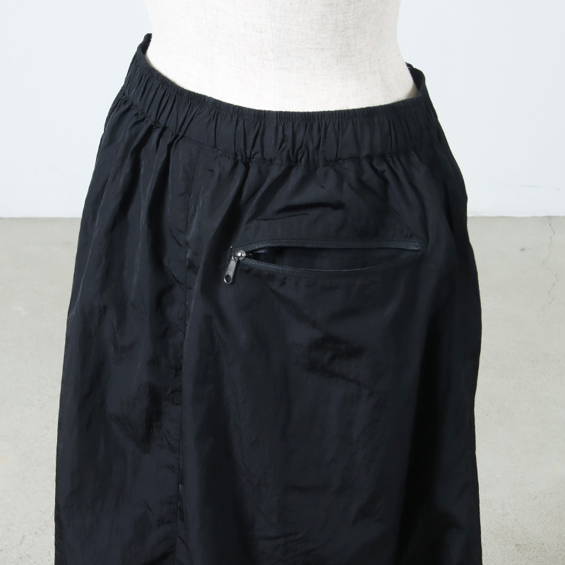 AXESQUIN() NYLON TAFFTA EASY SKIRT
