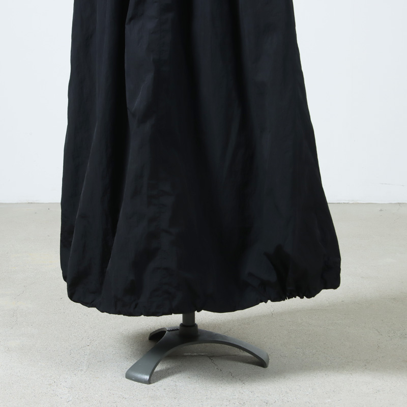 AXESQUIN() NYLON TAFFTA EASY SKIRT