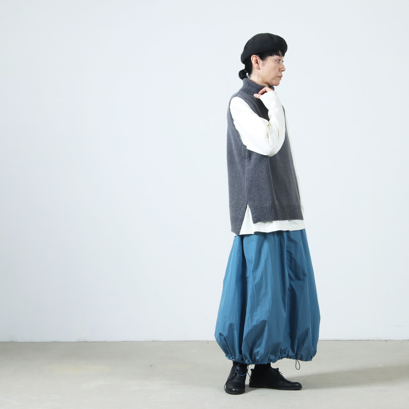 AXESQUIN() NYLON TAFFTA EASY SKIRT