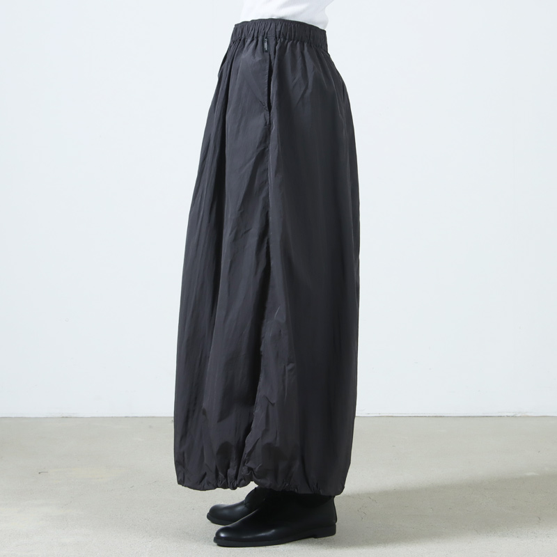 AXESQUIN() NYLON TAFFTA EASY SKIRT