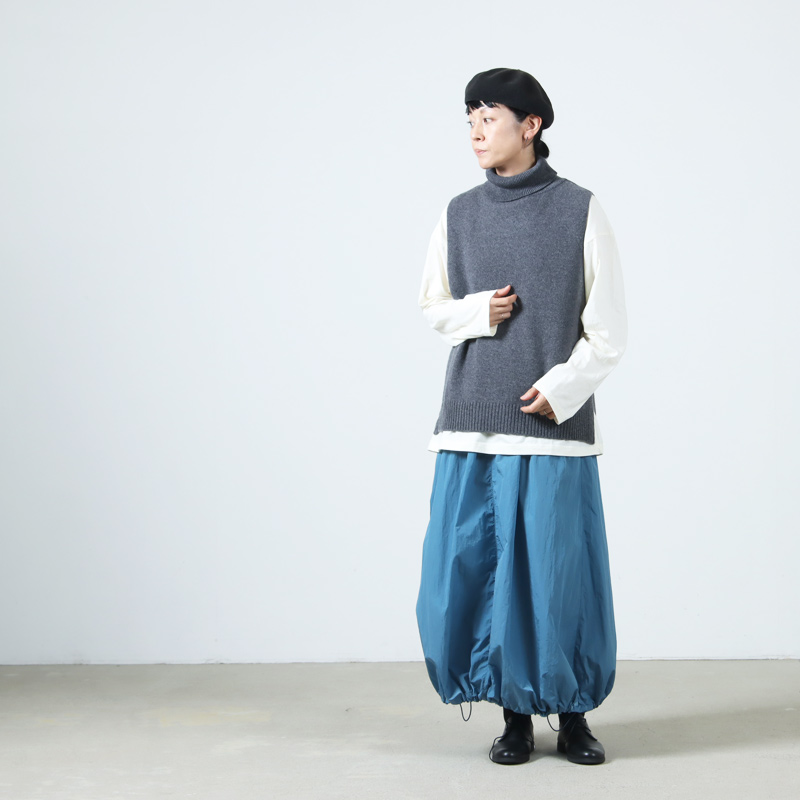 AXESQUIN() NYLON TAFFTA EASY SKIRT
