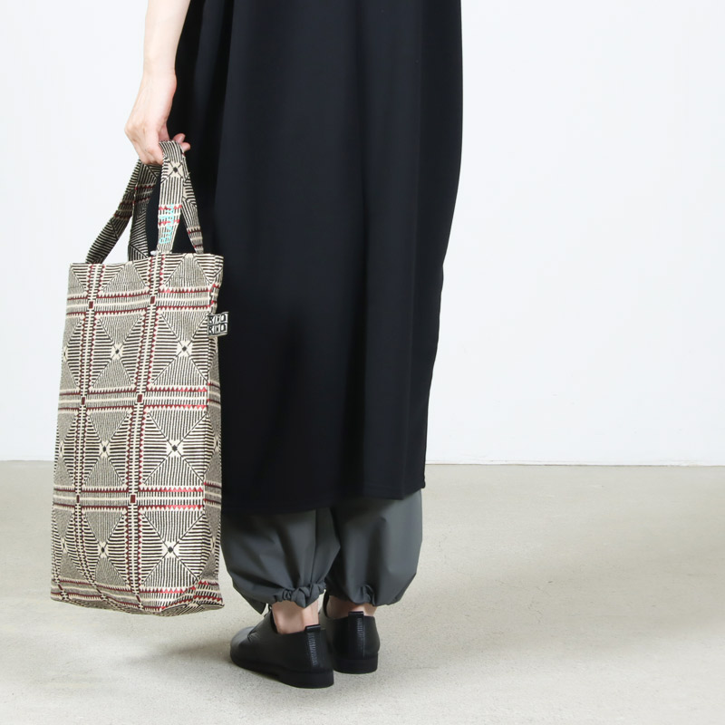 BINDU(�ӥ�ɥ���) Crochet Jacquard Tote Bag
