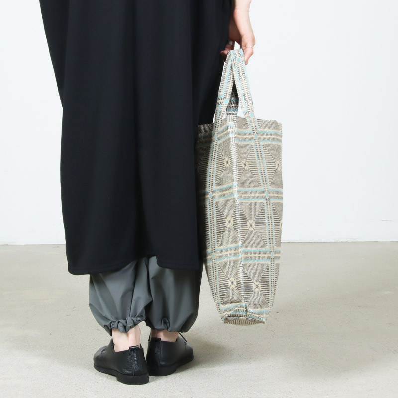 BINDU(�ӥ�ɥ���) Crochet Jacquard Tote Bag