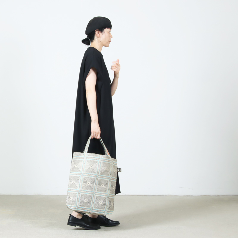 BINDU(�ӥ�ɥ���) Crochet Jacquard Tote Bag