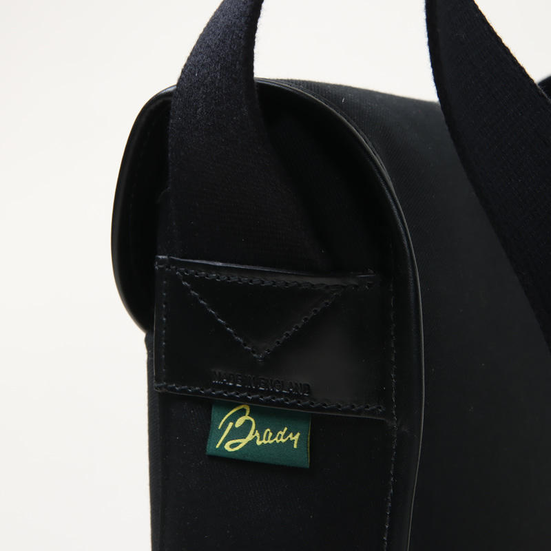 Brady(�֥�ǥ�) STOUR ���������Хå�