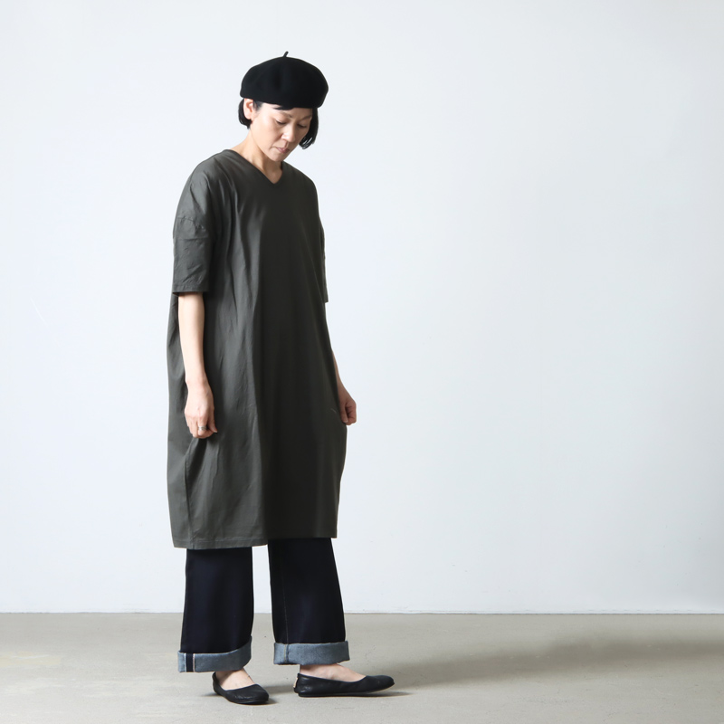 Commencement(󥹥) V-neck onepiece