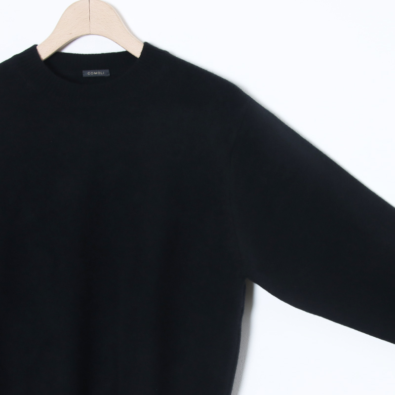 COMOLI(コモリ) ラムズウール クルーネックニット