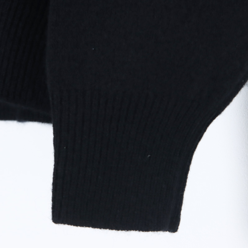 COMOLI(コモリ) ラムズウール クルーネックニット