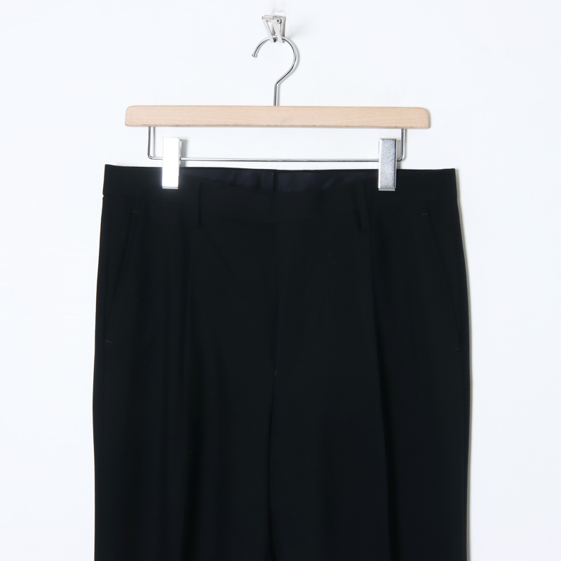 COMOLI(コモリ) ブラックフォーマル スーツ