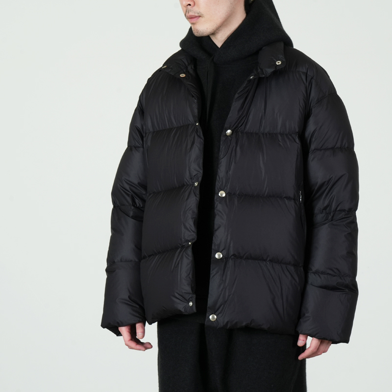 COMOLI (コモリ) ダウン ジャケット