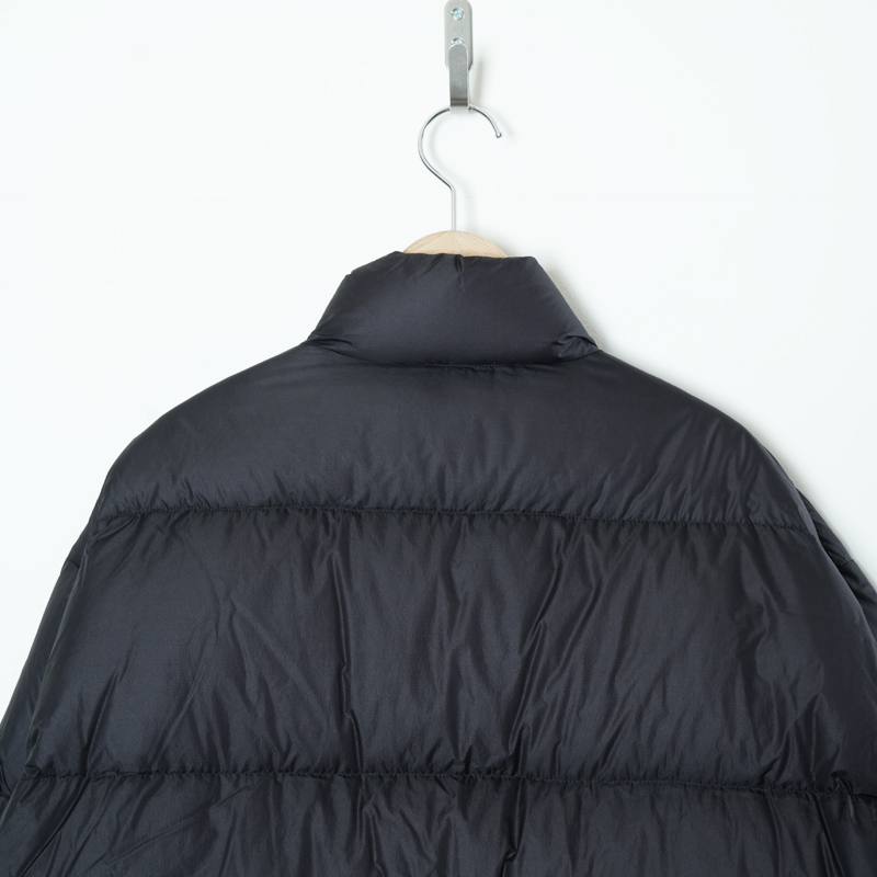 COMOLI (コモリ) ダウン ジャケット