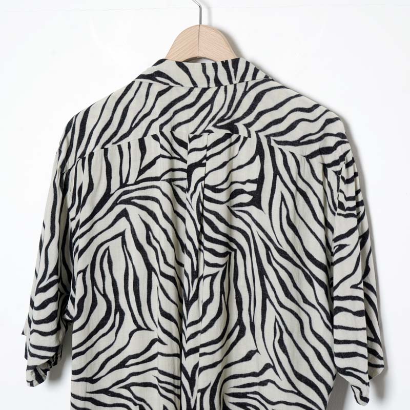 COMOLI (コモリ) ZEBRA 半袖オープンカラーシャツ