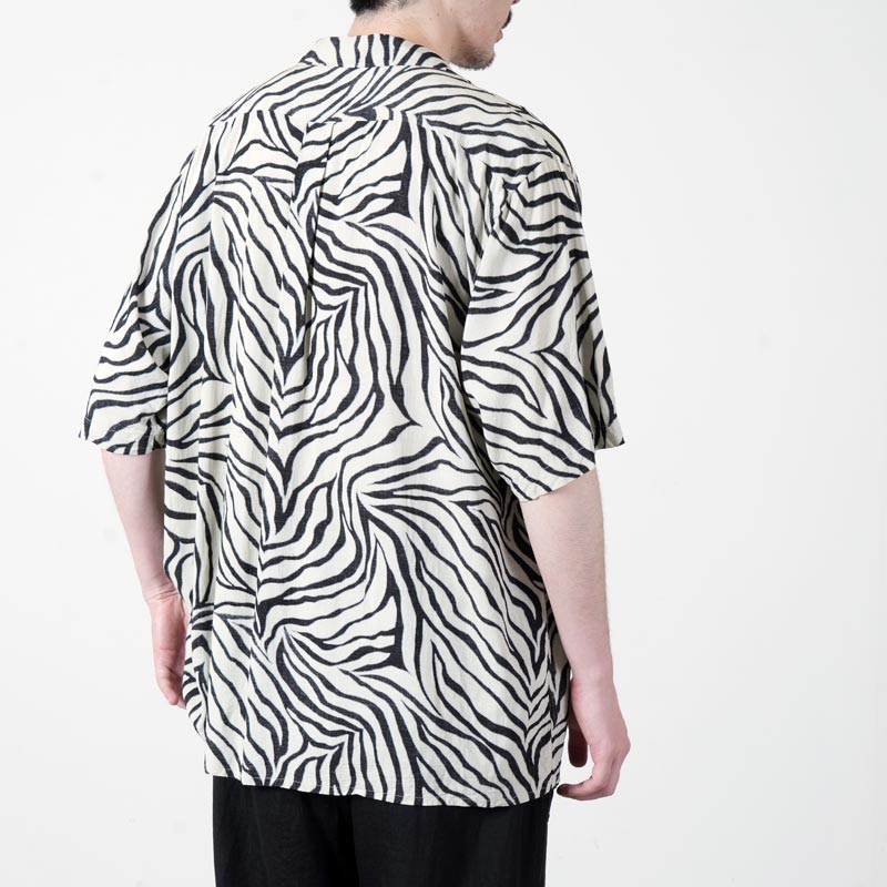 COMOLI (コモリ) ZEBRA 半袖オープンカラーシャツ
