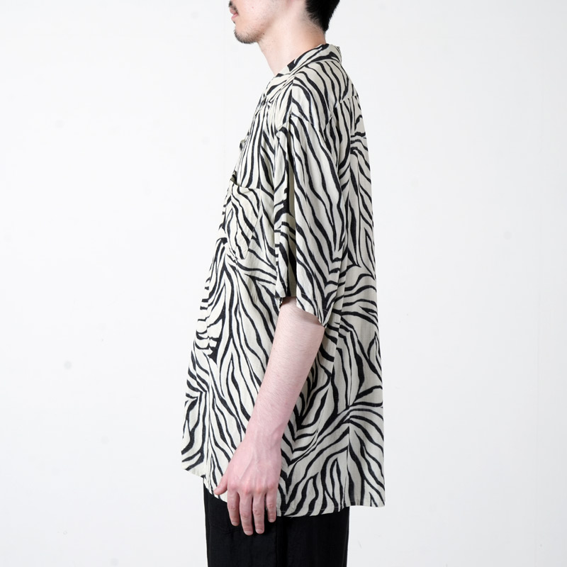 COMOLI(�����) ZEBRA Ⱦµ�����ץ󥫥顼�����