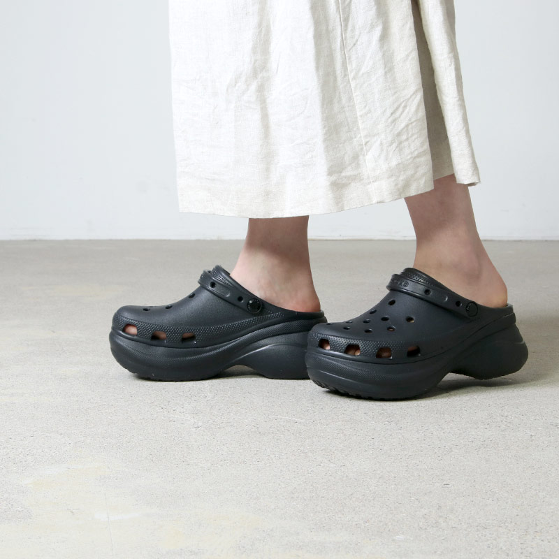 black bae crocs