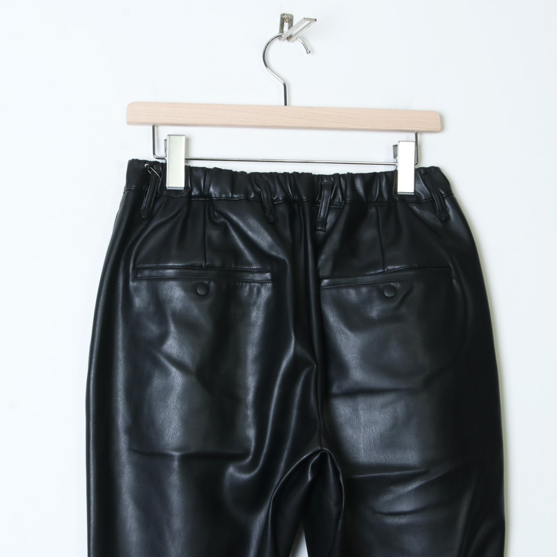 CURLY(꡼) REGENCY EZ TROUSERS Synthetic leather