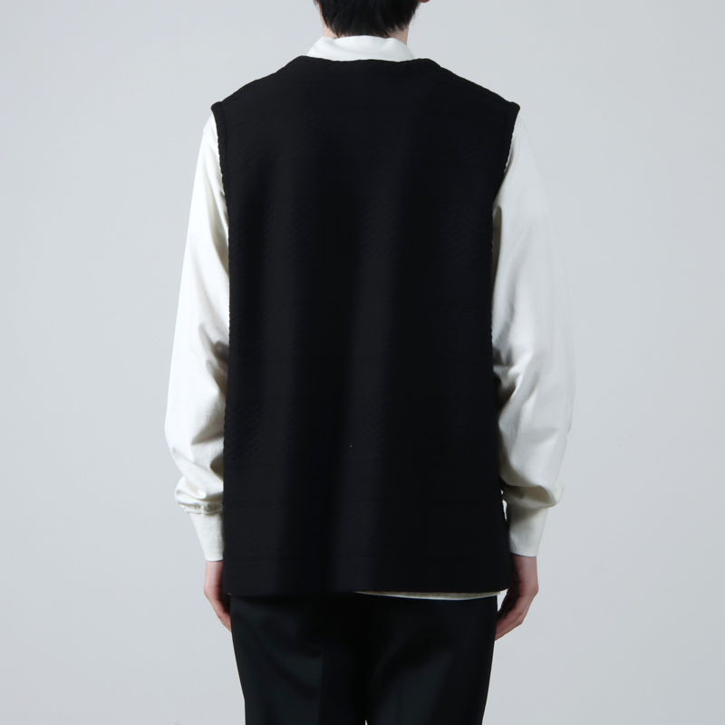 CURLY(꡼) CABLE JACQUARD VEST -solid-