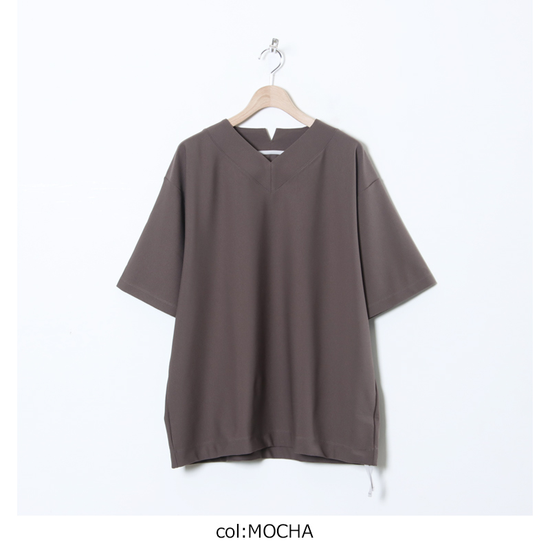 CURLY(꡼) SEERSUCKER V-NECK TEE