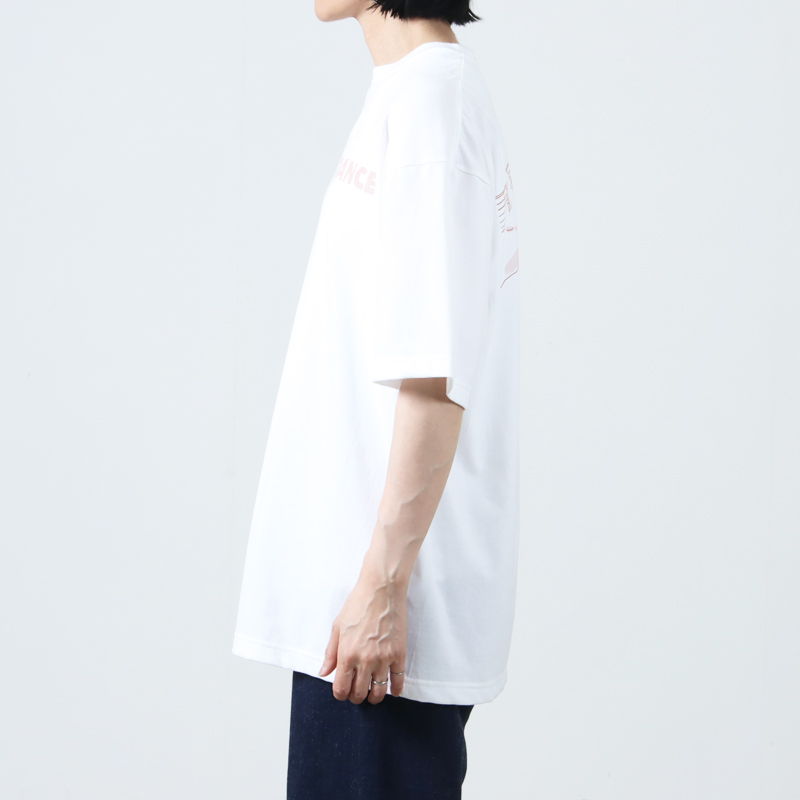 EEL() FOLK DANCE TEE