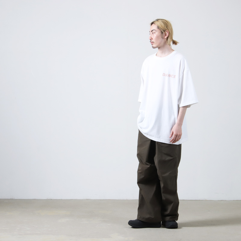 EEL() FOLK DANCE TEE