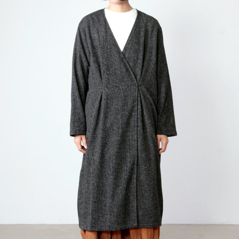 evameva (エヴァムエヴァ) wool tuck robe / ウールタックローブ