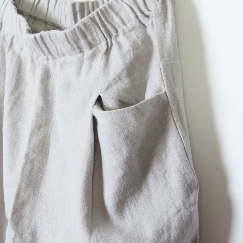 evameva (エヴァムエヴァ) linen tuck pants / リネンタックパンツ