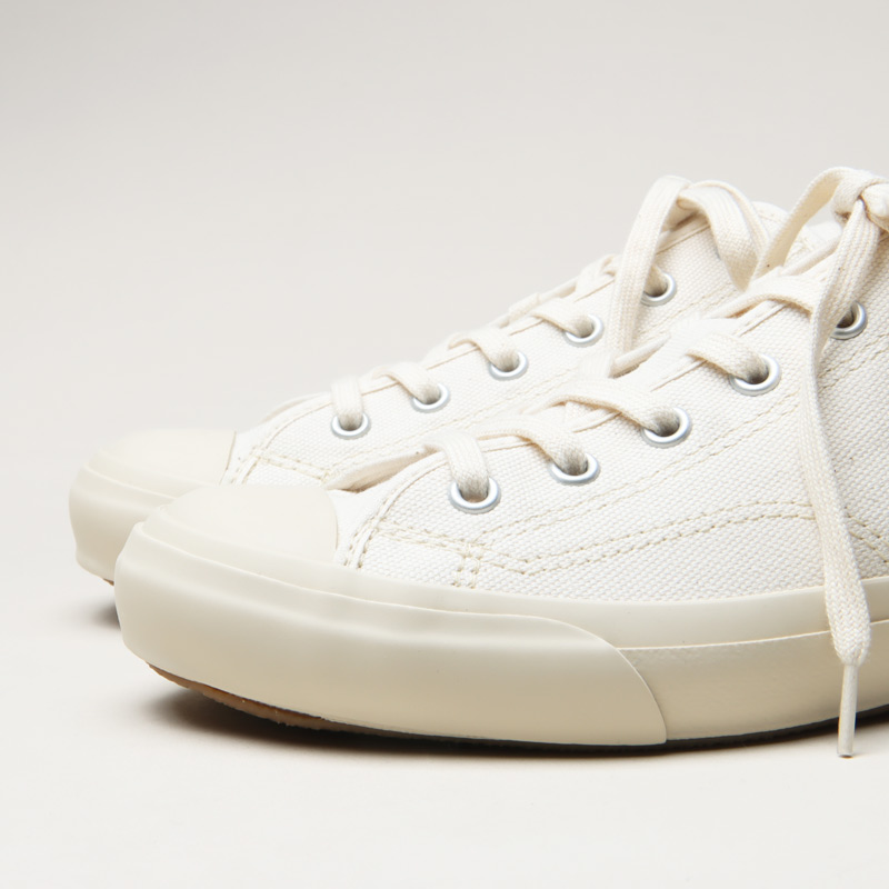 evameva(२) canvas sneaker