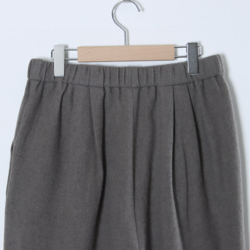 evameva(२) tuck pants