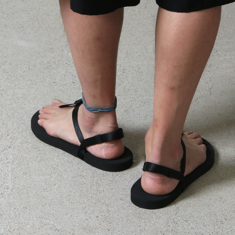 foot the coacher  sandals